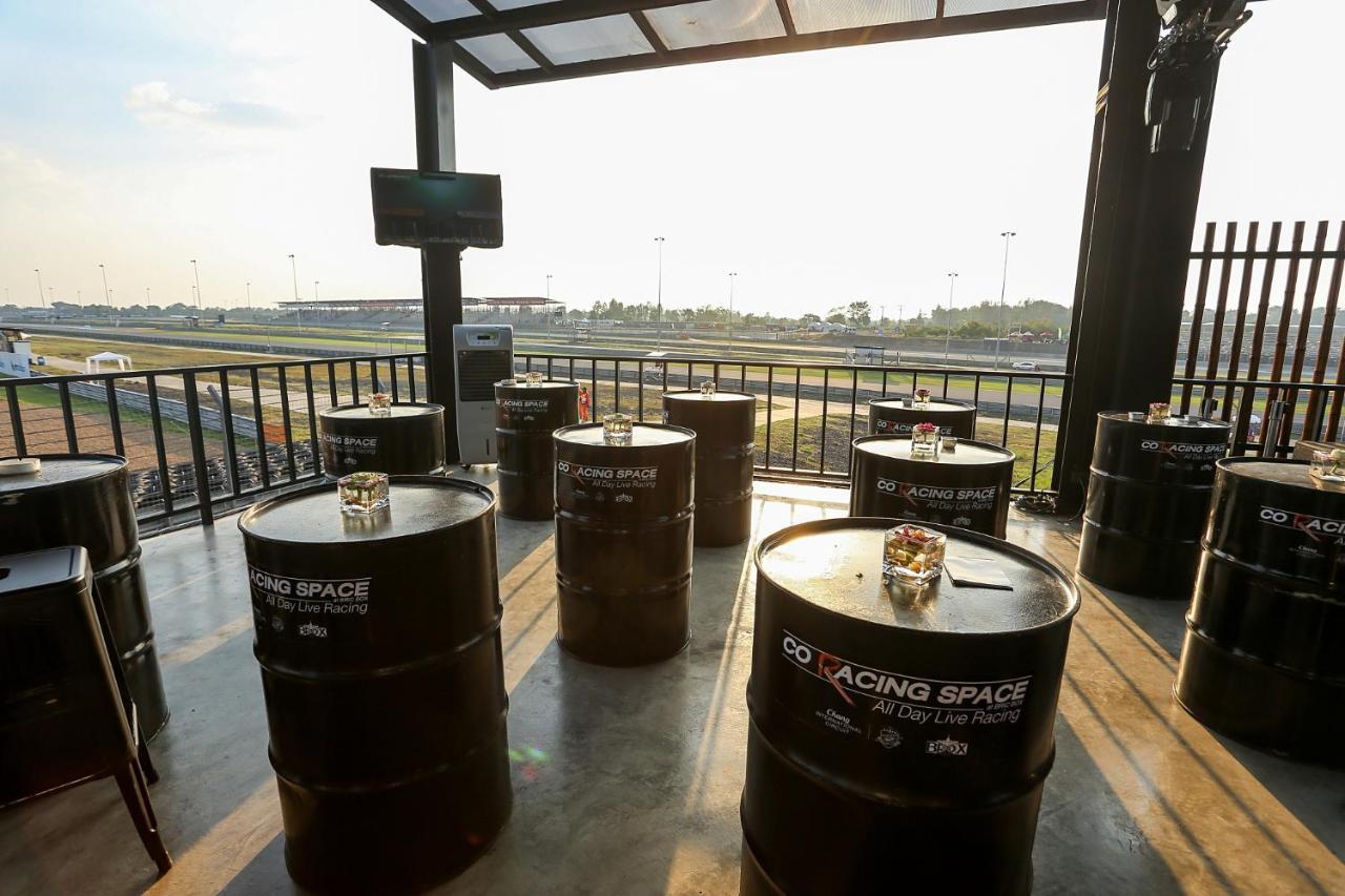 Bric Box Hotel Buriram Exterior foto