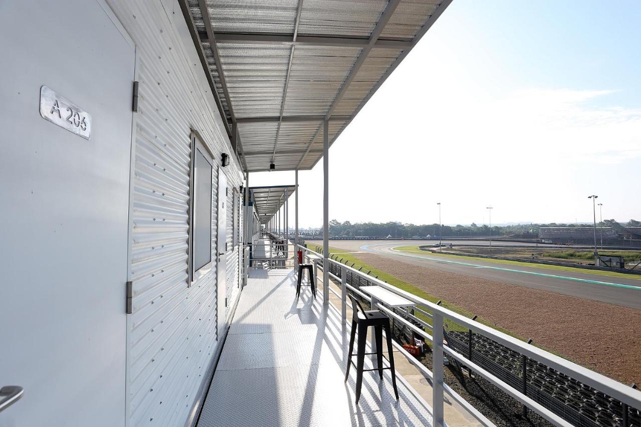 Bric Box Hotel Buriram Exterior foto